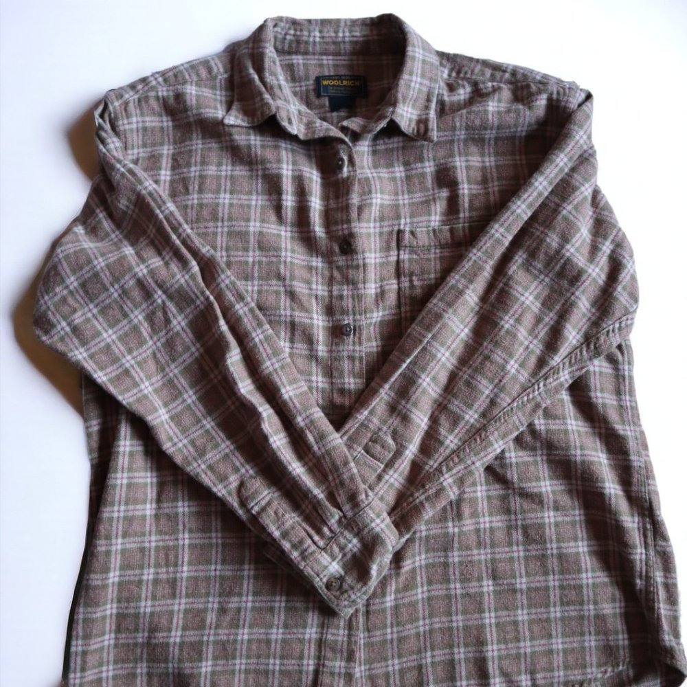 Woolrich Women's Long Sleeve Flannel Button Down Size Large/Cozy/Outdoor Wear